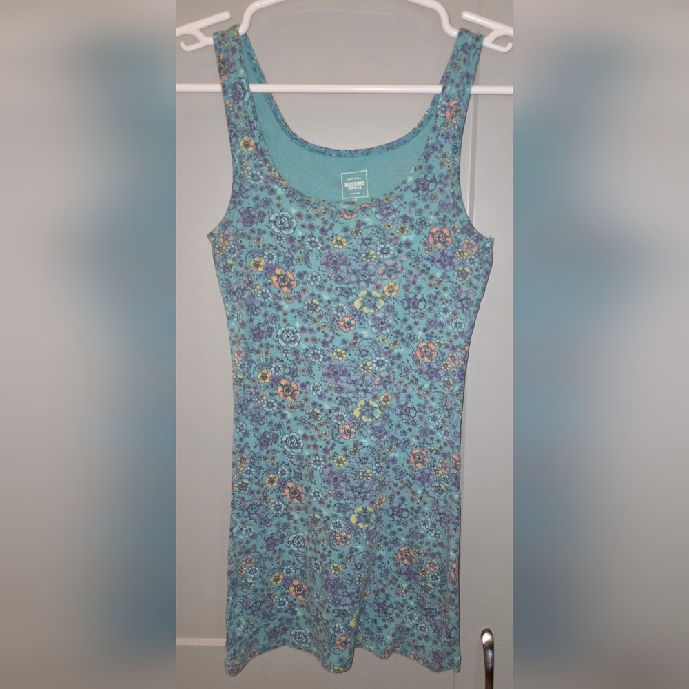 Pretty floral array on Teal. *Teen size M longer length sleeveless tank.